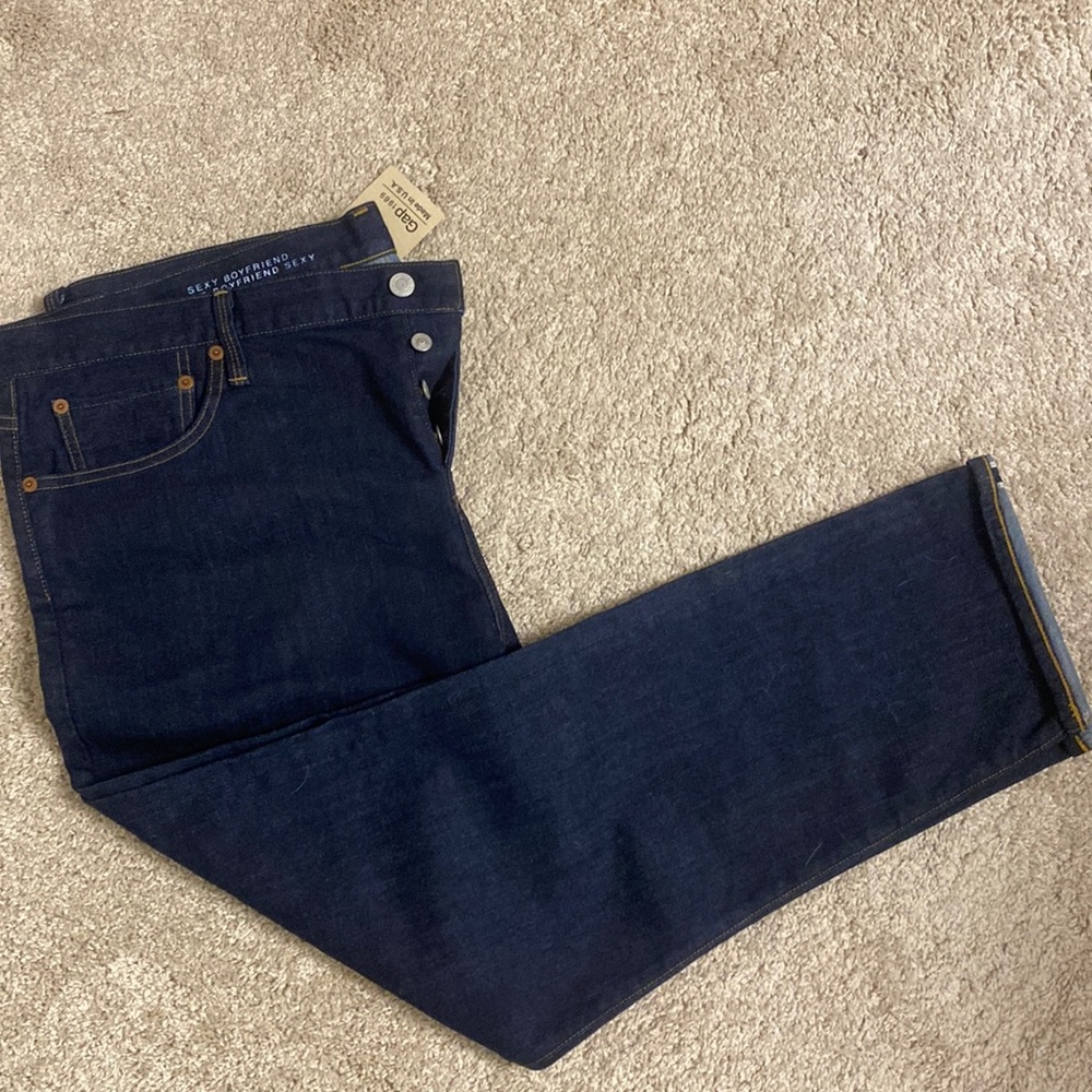 Gap Sexy Boyfriend Jean. NWT